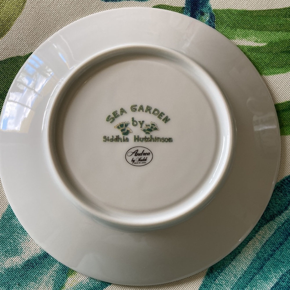Siddhia Hutchinson Sea Garden Andrea by Sadek Japan (4) Cups Saucers Demitasse - Picture 9 of 16